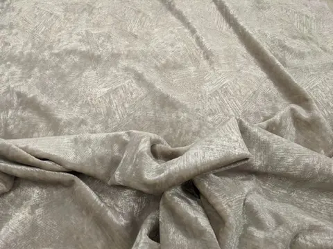 Kostbaar fluweel in iriserende zijde Enzo degli Angiuoni - 480 x 140 cm - Zijde - 21e eeuw