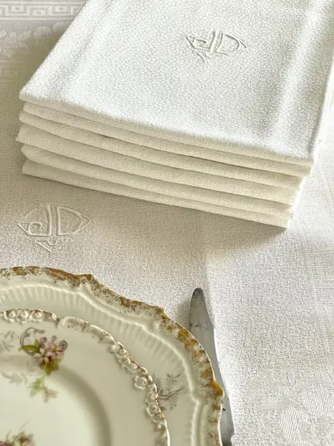 Set van 7 mooie servetten. 60x54cm. Monogram "JD" (7) - Linnen damast - Midden 20e eeuw