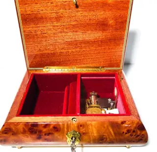 Swiss Musical Mouvement - Juwelendoosje - Hout, Inlegwerk