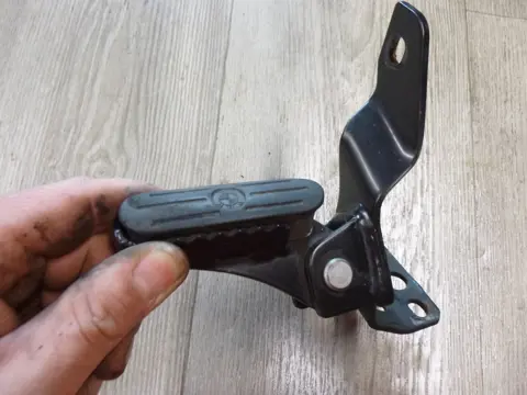 RECHTER SCHETSPLAAT BMW F 650 GS 2000 - 2007