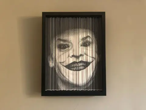Remco Kingmans (1984) - Wire sculpture 'Joker'