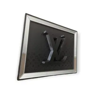 AmsterdamArts - LV mirror on the wall