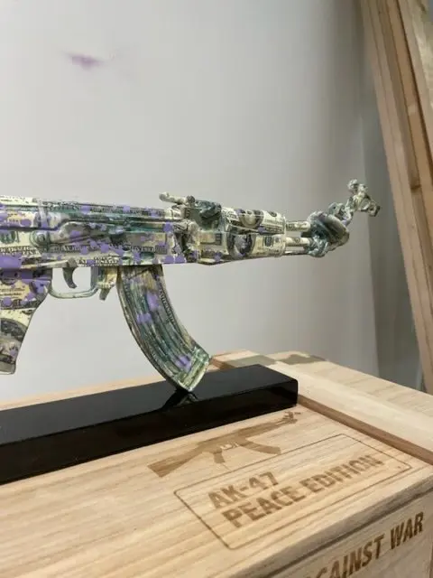 Van Apple - Art Against War - Dollar Amex AK-47