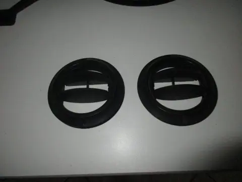 Air intake grill on dashboard Ferrari Dino 208/308 Gt4