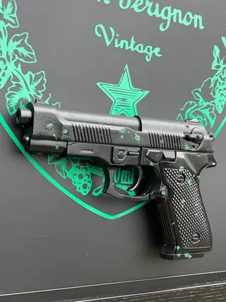 DALUXE ART - Dom Perignon Luxury Gun