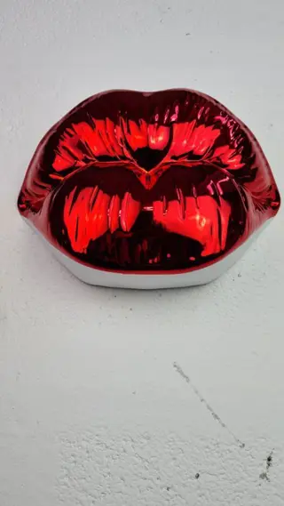 Sagrasse (1966) - kiss-red