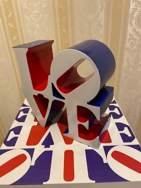 Robert Indiana (after) - Love (Blue, White, Red)