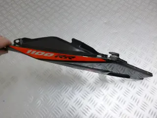 RECHTER ACHTERKANT Aprilia Tuono V4 2017 - 2018
