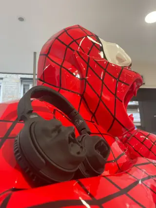 Richard Orlinski (1966) - HEADPHONES KONG - Noir Mat