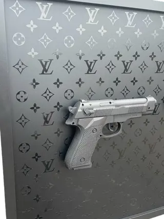 DALUXE ART - Louis vuitton Luxury guns artwork