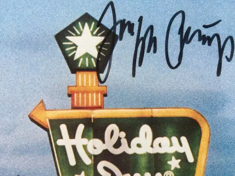 Joseph Beuys (1921-1986) - 7.000 Eichen (Holiday Inn)