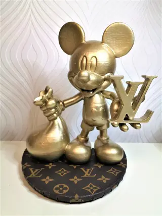 Brother X - Louis Vuitton x Mickey Mouse - the statue
