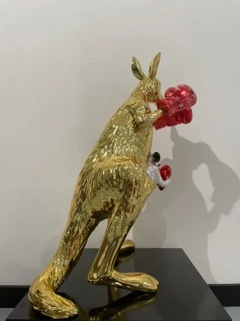 Van Apple - Kangaroo - Supreme Team
