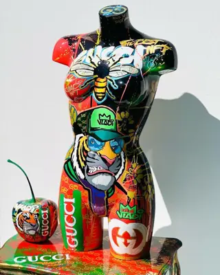 Art Vladi - Gucci Collection Body , Table , Apple