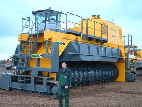 Menart 47.19 SPMC rups onderstel