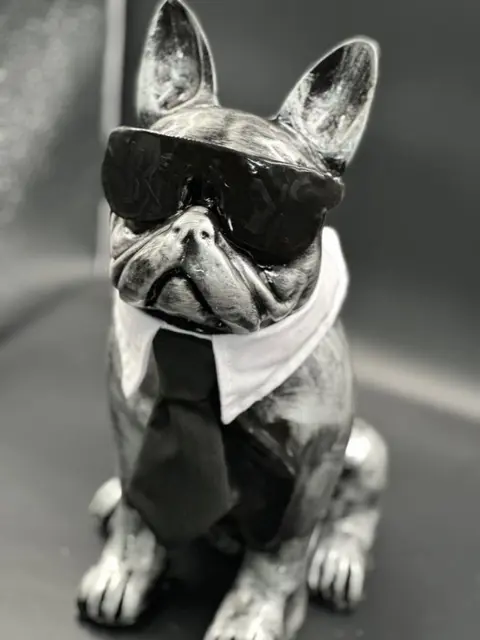 Art Stray-Nos - Karl's dog vintage.