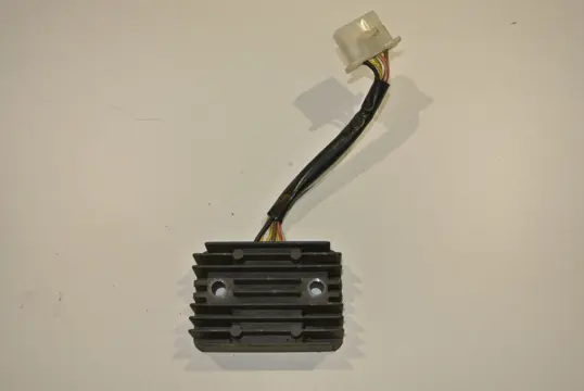 SPANNINGSREGELAAR Kawasaki ZZR 250 1990 - 1996
