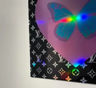Van Apple - LV Butterfly Love Pink
