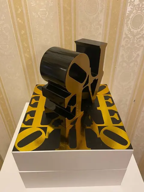 Robert Indiana (after) - Love (Black & Gold)
