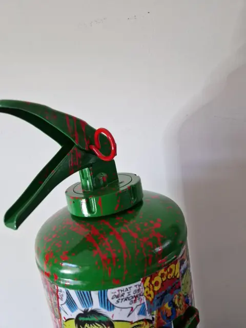 Henq - Fire extinguisher the incredible hulk