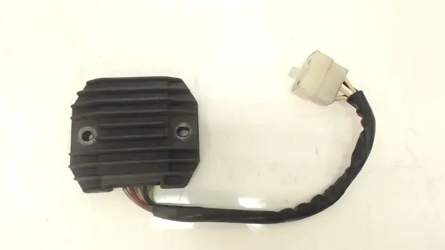 SPANNINGSREGELAAR Yamaha FAZER 600 1998 - 2000