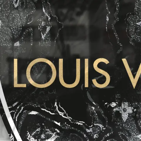 DALUXE ART - Louis Vuitton Shield