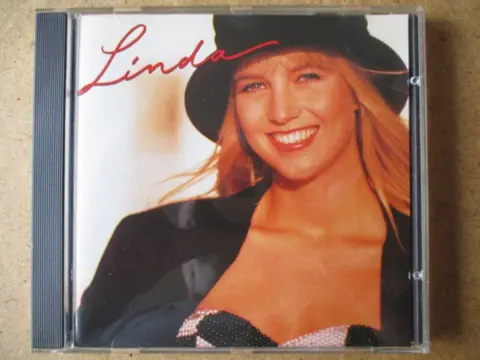 Linda adv8257