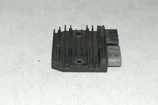 SPANNINGSREGELAAR Kawasaki ZX 10 R 2004 - 2005