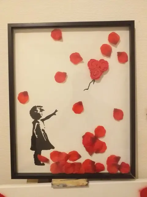 PSZART (1976) - Rosas Banksy Girl