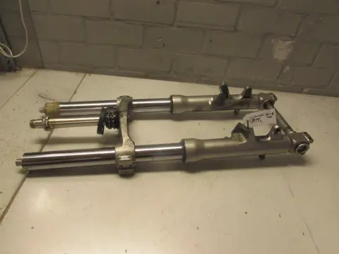 VOORPOTEN COMPLEET Suzuki GSX R 750 1996 - 2000