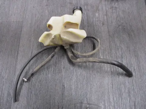 KOELVLOEISTOF RESERVOIR MV Agusta 750 Brutale 2003 - 2006