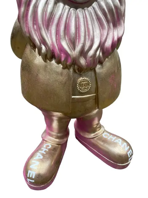 DALUXE ART - Chanel leprechaun XXL (95cm)