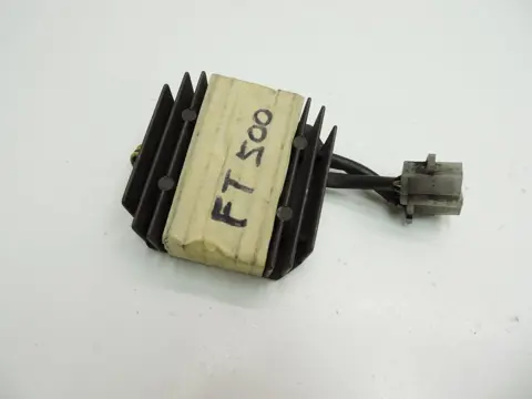 SPANNINGSREGELAAR Honda FT 500 1982 - 1982
