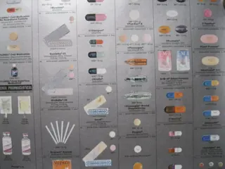 Damien Hirst (1965) (after) - Pharmacy
