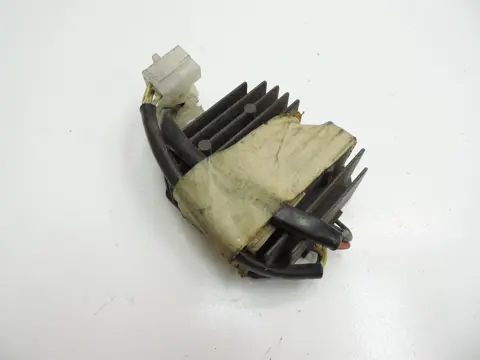 SPANNINGSREGELAAR Honda CB 250 N 1978 - 1981