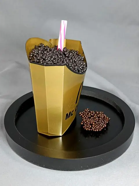XTC Artist - Mc Caviar Gold black with Orange Straw