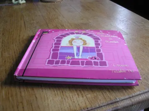 Vriendenboekje- PRINSES TWINKLE FEE