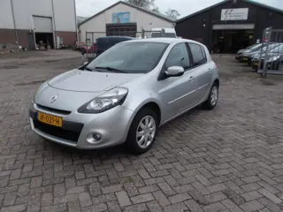 Renault Clio 1.5 dCi Authentique airco (bj 2011)