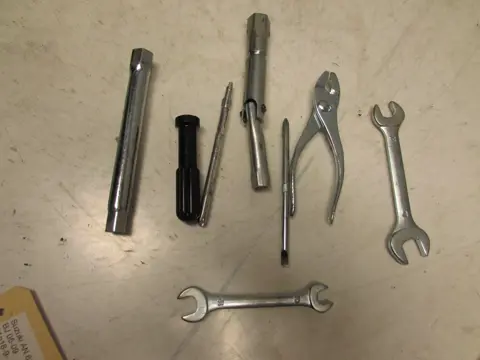 GEREEDSCHAPSET Suzuki Burgman 650 2002 - 2009