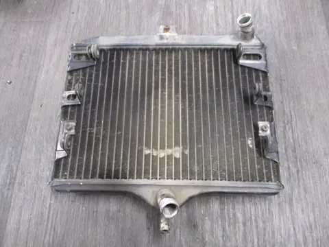 RADIATEUR Yamaha V max 1987 - 2002