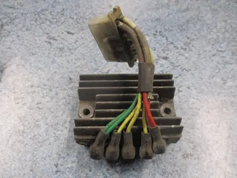 SPANNINGSREGELAAR Honda Goldwing GL 1974 - 1979