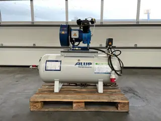 Alup 2.2 kW 240 L / min 10 Bar Elektrische Zuigercompressor op ketel