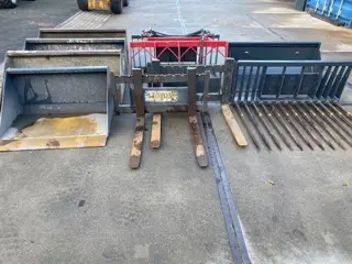 Knikmops hulpstukken gebruikt en nieuw op voorraad!