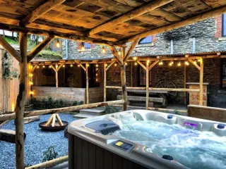 Knus vakantiehuis 6p met jacuzzi nabij Houffalize