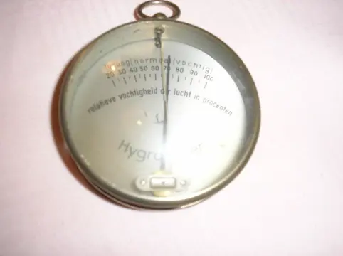 Hygrometer -- doorsnede 6cm.