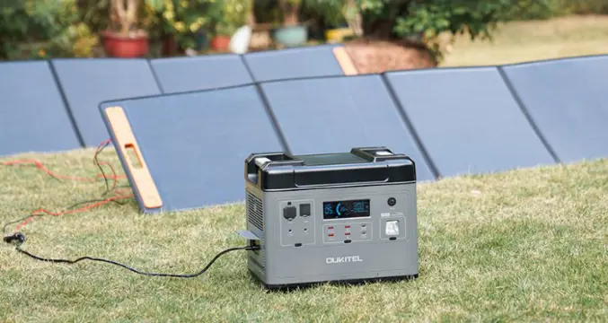 OUKITEL P2001 Ultimate 2000W Power Station + 2 x Flashfish