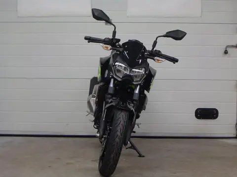 Kawasaki Z 400 PERFORMANCE (2020)