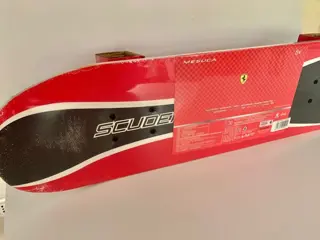 Modellen/speelgoed - Skateboard Ferrari - Ferrari - Na 2000