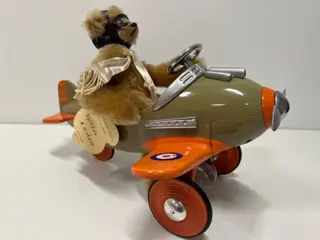 Bearly There + Xonex - 31/200 + 01635/10000 - Beer Spitfire