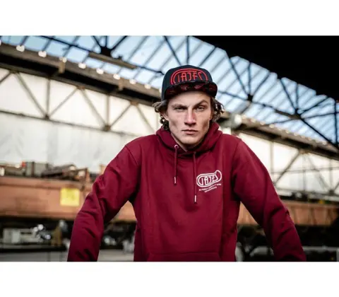 GAJES Streetwear.